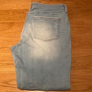 Size 12 White House Black Market girlfriend cropped light denim jeans